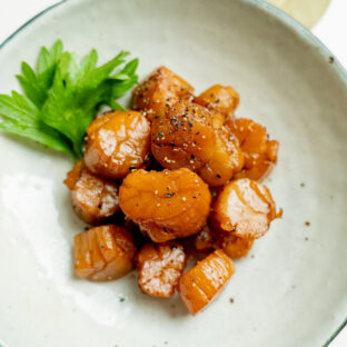 新製品「帆立の燻製こめ油漬」が登場！