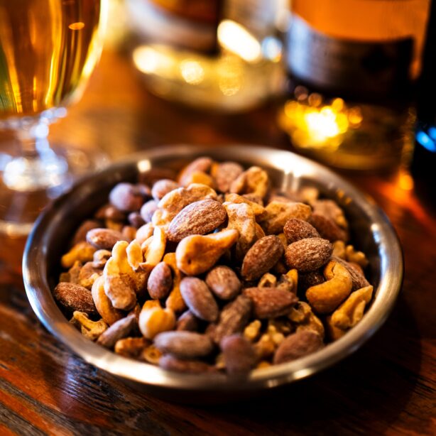 スモークナッツ　牡蠣塩味